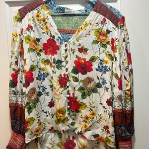 Alice and Olivia print blouse worn ONCE. Dry cleaned.